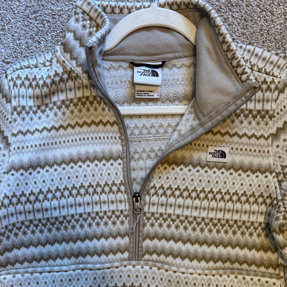 The North Face Beige and Cream Quarter-Zip Pullover